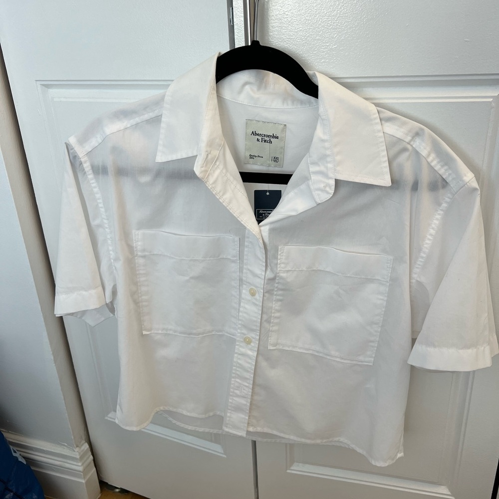 NWT Abercrombie & Fitch Crisp White Collared Shirt